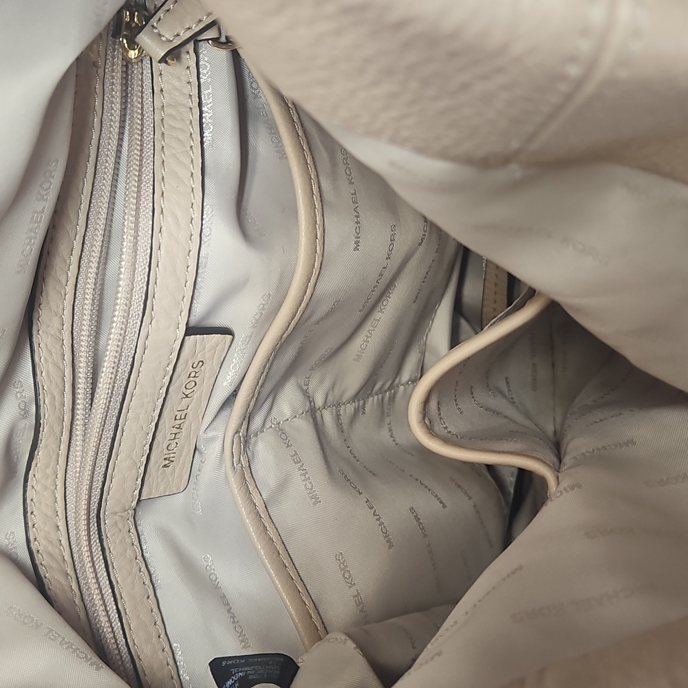 Michael Kors Tan Hobo Bag with Silver Hardware - Picture 3 of 9